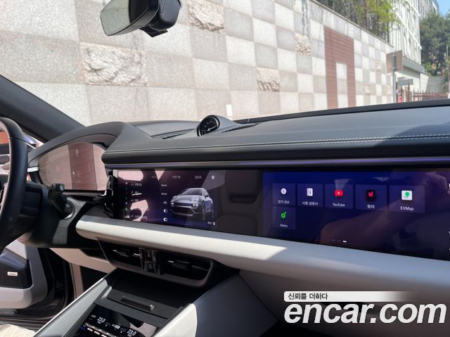 PORSCHE Macan EV 4S 2025 - photo 8 - Import Corée du Sud | International Cars