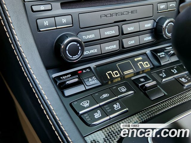 PORSCHE 718 Boxster 2.5 GTS 2020 - photo 12 - Import Corée du Sud | International Cars
