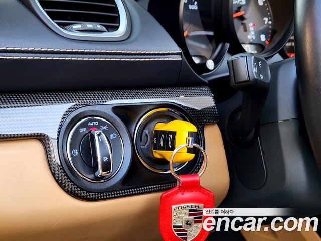 PORSCHE 718 Boxster 2.5 GTS 2020 - photo 7 - Import Corée du Sud | International Cars