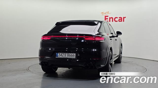 PORSCHE Cayenne (PO536) 4.0 Turbo Coupé 2022 - photo 4 - Import Corée du Sud | International Cars