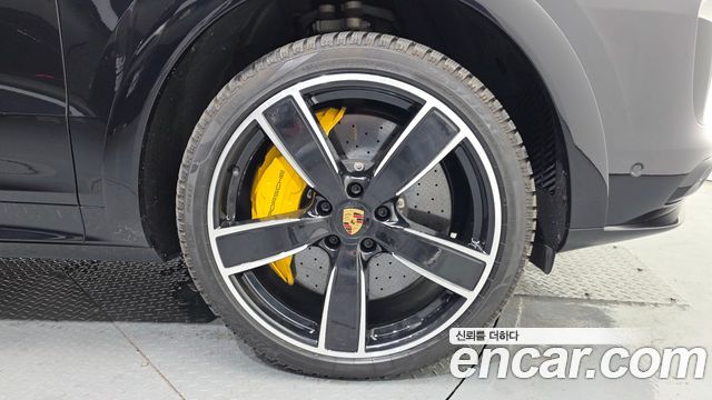 PORSCHE Cayenne (PO536) 4.0 Turbo Coupé 2022 - photo 5 - Import Corée du Sud | International Cars
