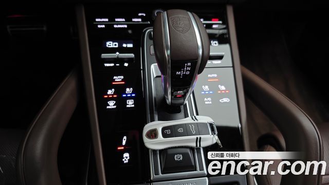 PORSCHE Cayenne (PO536) 4.0 Turbo Coupé 2022 - photo 9 - Import Corée du Sud | International Cars