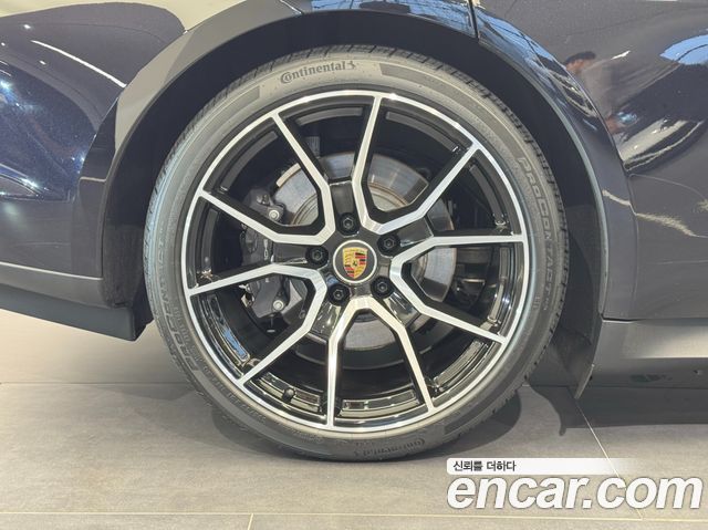 PORSCHE Taycan 베이스 2023 - photo 20 - Import Corée du Sud | International Cars