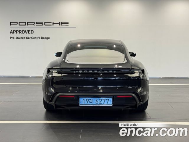 PORSCHE Taycan 베이스 2023 - photo 5 - Import Corée du Sud | International Cars
