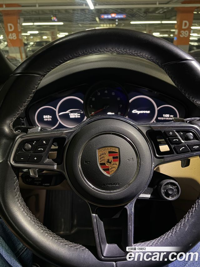 PORSCHE Cayenne (PO536) 3.0 2019 - photo 8 - Import Corée du Sud | International Cars
