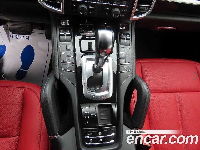 PORSCHE Cayenne 3.0 디젤 2012 - photo 10 - Import Corée du Sud | International Cars
