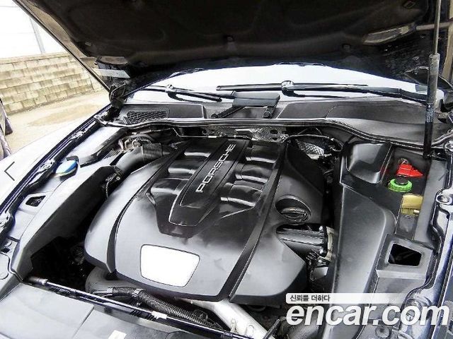 PORSCHE Cayenne 3.0 디젤 2012 - photo 19 - Import Corée du Sud | International Cars