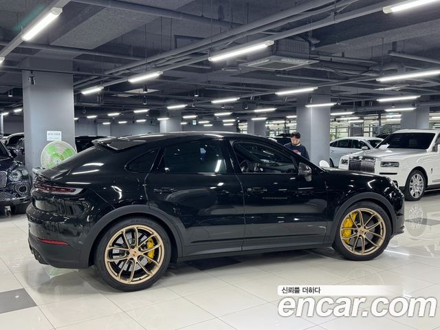PORSCHE Cayenne (PO536) 4.0 Turbo GT Coupé 2025 - photo 2 - Import Corée du Sud | International Cars