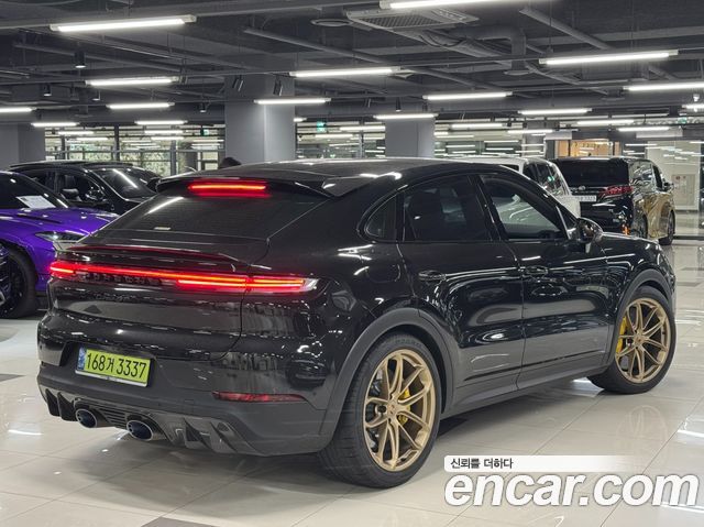 PORSCHE Cayenne (PO536) 4.0 Turbo GT Coupé 2025 - photo 3 - Import Corée du Sud | International Cars
