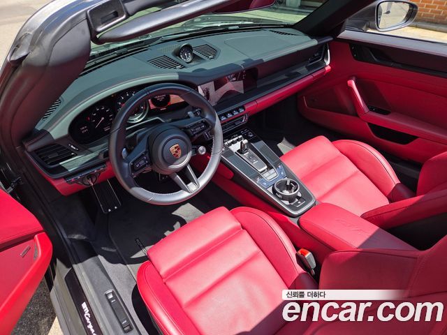 PORSCHE 911 (992) Targa 4 GTS 2024 - photo 17 - Import Corée du Sud | International Cars