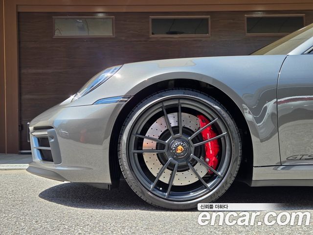 PORSCHE 911 (992) Targa 4 GTS 2024 - photo 5 - Import Corée du Sud | International Cars