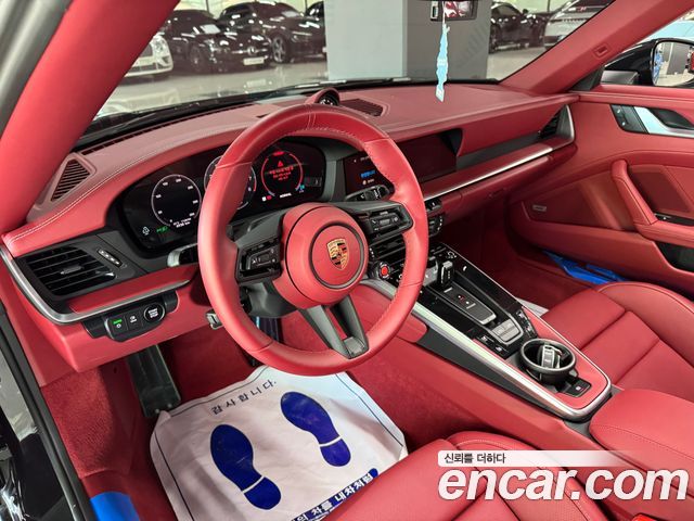 PORSCHE 911 (992) Targa 4 GTS 2025 - photo 13 - Import Corée du Sud | International Cars