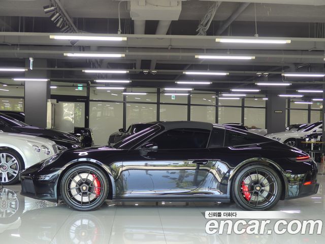 PORSCHE 911 (992) Targa 4 GTS 2025 - photo 2 - Import Corée du Sud | International Cars