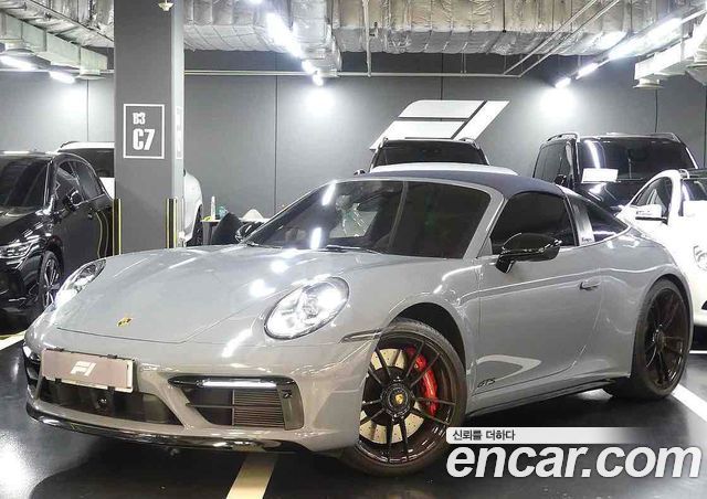 PORSCHE 911 (992) Targa 4 GTS 2024