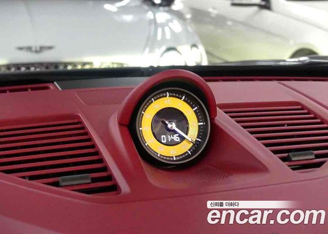 PORSCHE 911 (992) Targa 4 GTS 2024 - photo 11 - Import Corée du Sud | International Cars