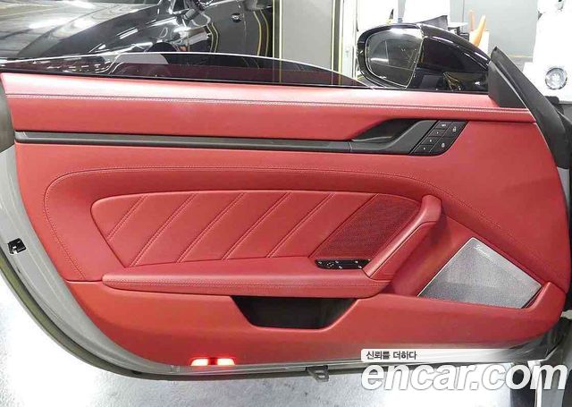 PORSCHE 911 (992) Targa 4 GTS 2024 - photo 17 - Import Corée du Sud | International Cars