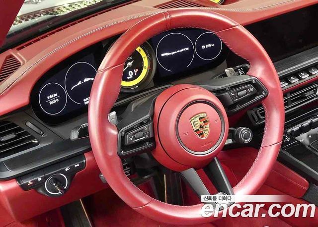 PORSCHE 911 (992) Targa 4 GTS 2024 - photo 20 - Import Corée du Sud | International Cars
