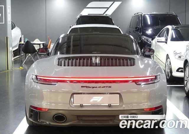 PORSCHE 911 (992) Targa 4 GTS 2024 - photo 4 - Import Corée du Sud | International Cars