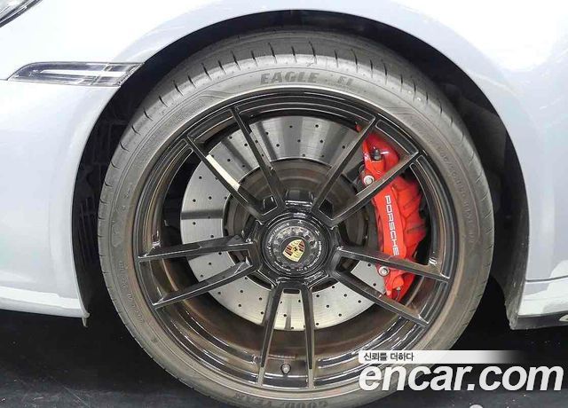 PORSCHE 911 (992) Targa 4 GTS 2024 - photo 5 - Import Corée du Sud | International Cars