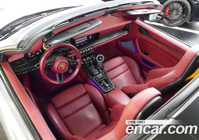 PORSCHE 911 (992) Targa 4 GTS 2024 - photo 7 - Import Corée du Sud | International Cars