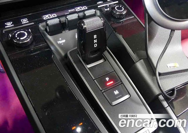 PORSCHE 911 (992) Targa 4 GTS 2024 - photo 9 - Import Corée du Sud | International Cars