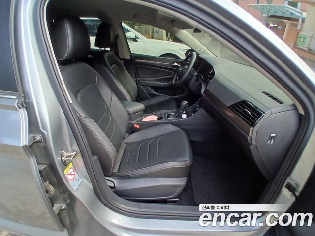 VOLKSWAGEN 제타 7세대 1.4 TSI Premium 2020 - photo 10 - Import Corée du Sud | International Cars