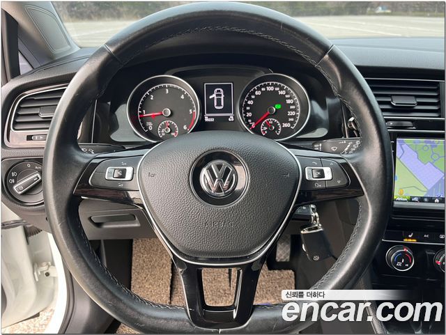 VOLKSWAGEN 골프 7세대 1.6 TDI 2014 - photo 16 - Import Corée du Sud | International Cars