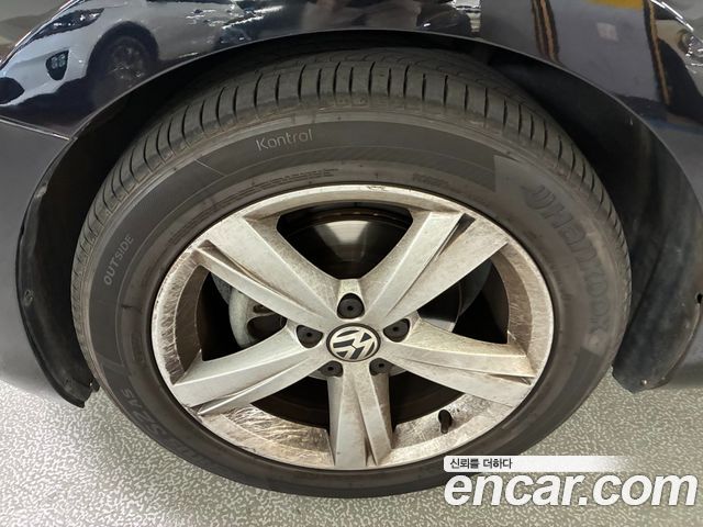 VOLKSWAGEN 비틀 2.0 TDI 2014 - photo 13 - Import Corée du Sud | International Cars