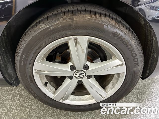 VOLKSWAGEN 비틀 2.0 TDI 2014 - photo 14 - Import Corée du Sud | International Cars