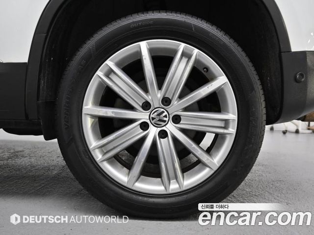 VOLKSWAGEN 티구안 2.0 TDI Premium 2015 - photo 5 - Import Corée du Sud | International Cars