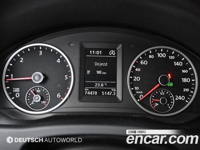 VOLKSWAGEN 티구안 2.0 TDI Premium 2015 - photo 8 - Import Corée du Sud | International Cars