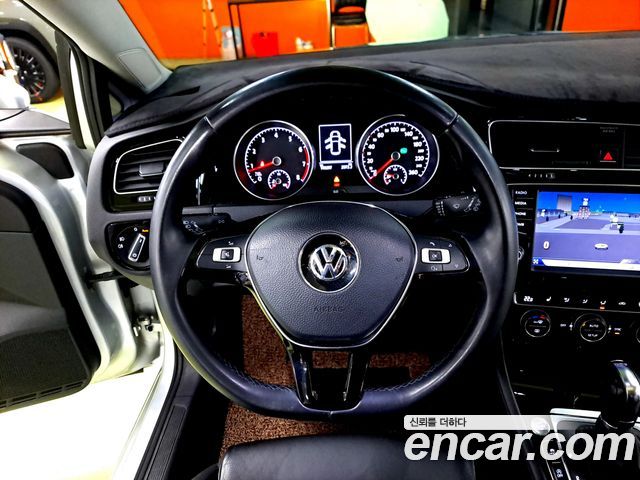 VOLKSWAGEN 골프 7세대 1.4 TSI Premium 2014 - photo 11 - Import Corée du Sud | International Cars