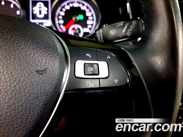 VOLKSWAGEN 골프 7세대 1.4 TSI Premium 2014 - photo 12 - Import Corée du Sud | International Cars
