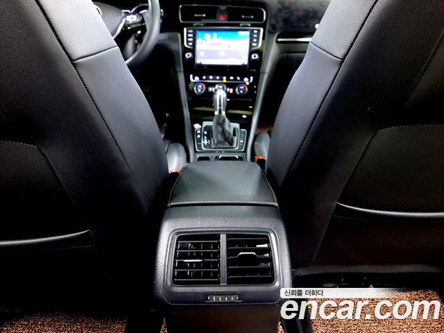 VOLKSWAGEN 골프 7세대 1.4 TSI Premium 2014 - photo 18 - Import Corée du Sud | International Cars