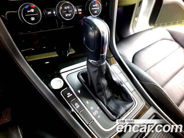 VOLKSWAGEN 골프 7세대 1.4 TSI Premium 2014 - photo 9 - Import Corée du Sud | International Cars