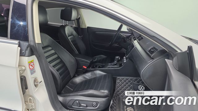 VOLKSWAGEN CC 2.0 TDI 블루모션 4모션 2014 - photo 10 - Import Corée du Sud | International Cars