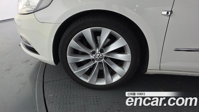 VOLKSWAGEN CC 2.0 TDI 블루모션 4모션 2014 - photo 5 - Import Corée du Sud | International Cars