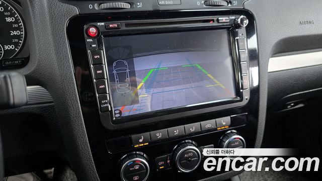 VOLKSWAGEN 시로코 2.0 TSI R 2013 - photo 15 - Import Corée du Sud | International Cars