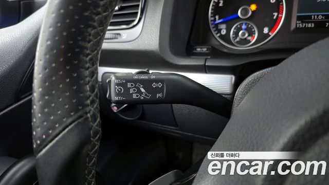 VOLKSWAGEN 시로코 2.0 TSI R 2013 - photo 17 - Import Corée du Sud | International Cars