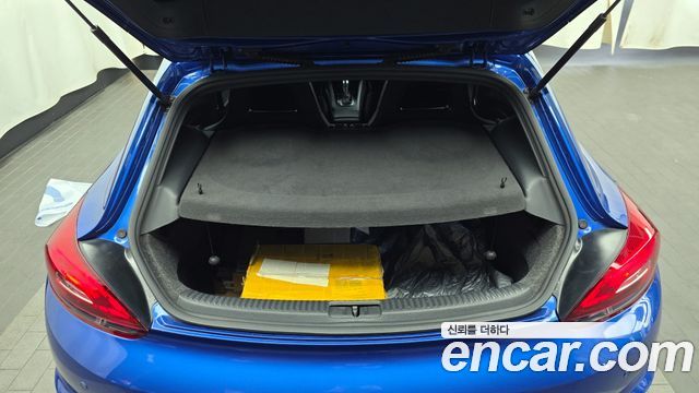 VOLKSWAGEN 시로코 2.0 TSI R 2013 - photo 20 - Import Corée du Sud | International Cars