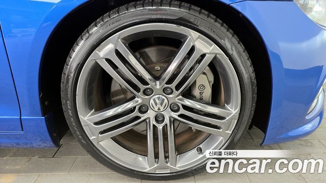 VOLKSWAGEN 시로코 2.0 TSI R 2013 - photo 5 - Import Corée du Sud | International Cars