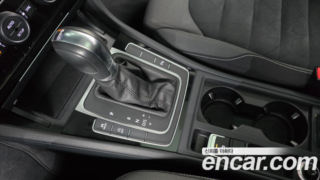 VOLKSWAGEN 골프 7세대 2.0 TDI 2014 - photo 9 - Import Corée du Sud | International Cars