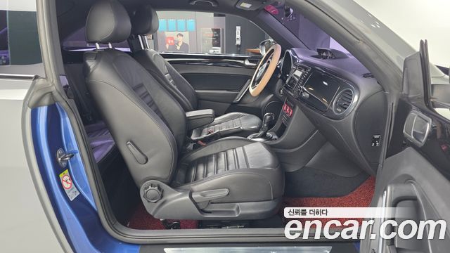 VOLKSWAGEN 비틀 2.0 TDI Premium 2015 - photo 11 - Import Corée du Sud | International Cars