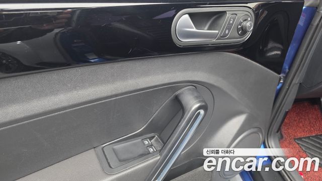 VOLKSWAGEN 비틀 2.0 TDI Premium 2015 - photo 17 - Import Corée du Sud | International Cars
