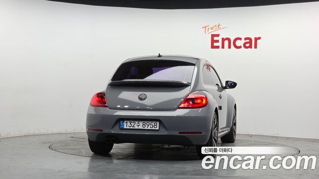 VOLKSWAGEN 비틀 2.0 TDI Premium 2015 - photo 4 - Import Corée du Sud | International Cars
