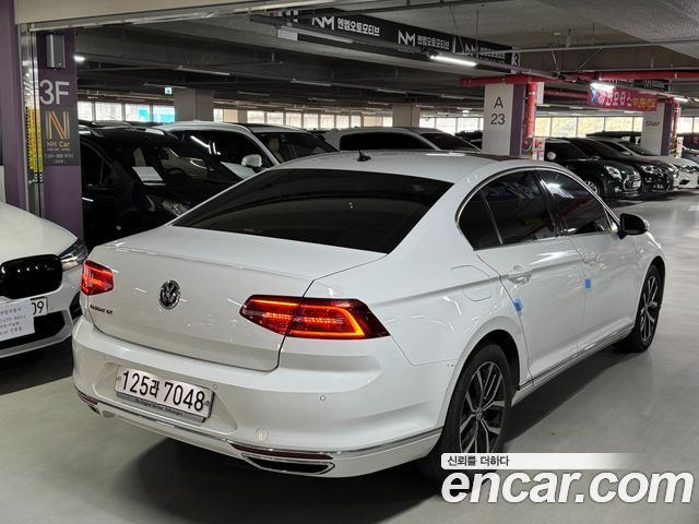 VOLKSWAGEN 파사트 GT(B8) 2.0 TDI Premium 2018 - photo 4 - Import Corée du Sud | International Cars