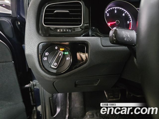VOLKSWAGEN 골프 7세대 2.0 TDI 2015 - photo 15 - Import Corée du Sud | International Cars