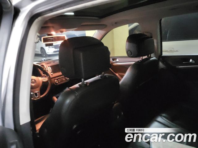 VOLKSWAGEN 티구안 2.0 TDI Premium 2014 - photo 6 - Import Corée du Sud | International Cars