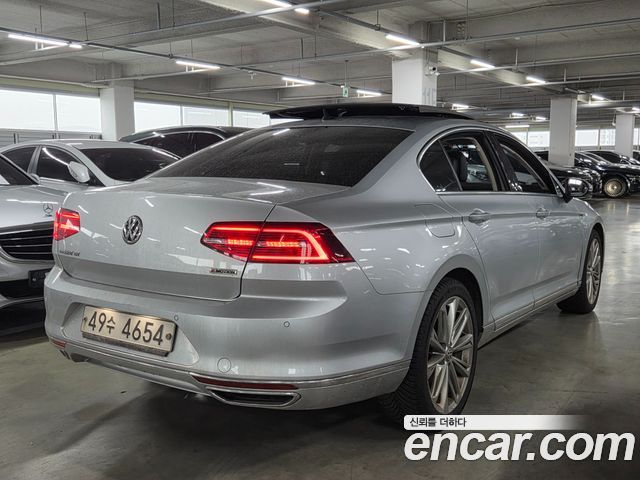 VOLKSWAGEN 파사트 GT(B8) 2.0 TDI 4모션 프레스티지 2018 - photo 4 - Import Corée du Sud | International Cars