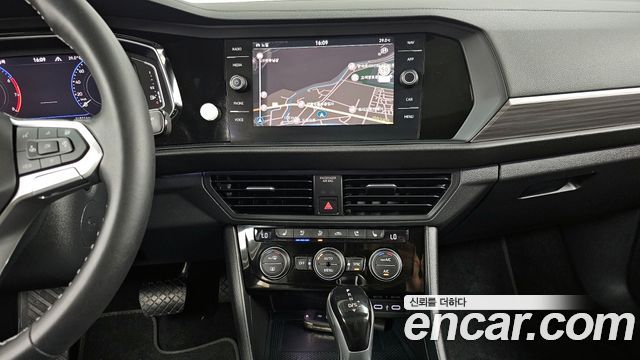 VOLKSWAGEN 제타 7세대 1.5 TSI 프레스티지 2023 - photo 14 - Import Corée du Sud | International Cars